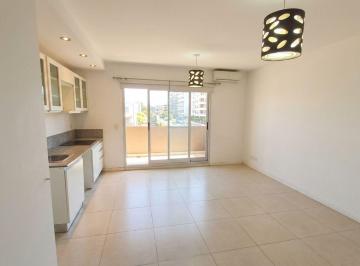 Departamento · 45m² · 2 Ambientes · 1 Cochera · Depto. de 2 Amb. Luminos Coch. Balcon y Parrilla