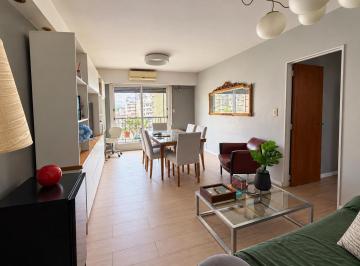 Departamento · 77m² · 4 Ambientes · Venta de Departamento 4 Ambientes Apto Credito Piso Alto con Balcon Corrido y Baulera en Flores