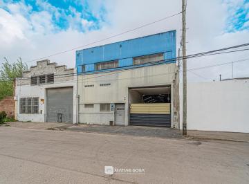 Bodega-Galpón · 570m² · 4 Ambientes · Venta - Depósito - Zona Sarmiento