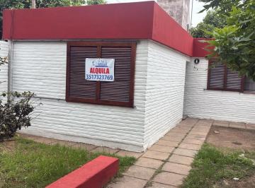 Casa · 125m² · 5 Ambientes · 1 Cochera · Parque Latino! Alquiler Casa 3 Dorm. 2 Baños con Patio, Muy Amplia!