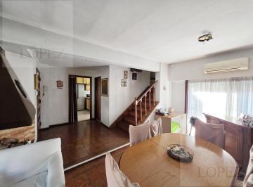 Casa · 153m² · 4 Ambientes · 2 Cocheras · Venta Dúplex en Olivos Golf - Vicente Lopez - 4 Amb con Patio. Apta Crédito.