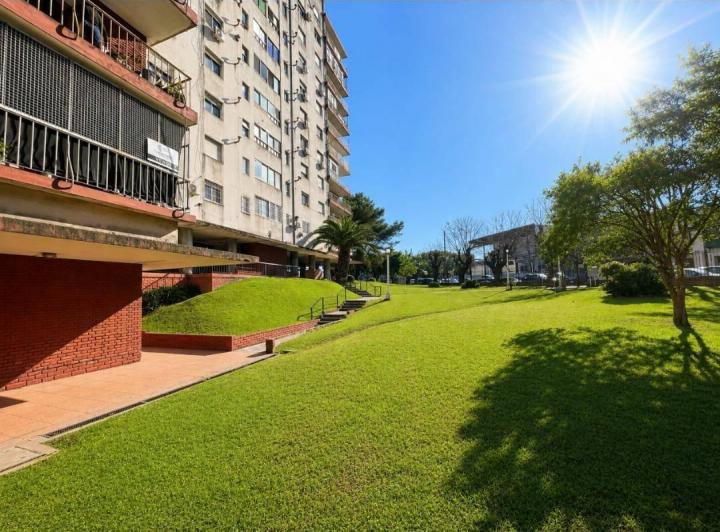 Departamento · 81m² · 4 Ambientes · 1 Cochera