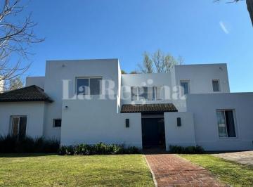 Casa · 330m² · 7 Ambientes · 4 Cocheras · Casa en Alq. Temporario en Santa Maria de Tigre, Rincón de Milberg, Tigre