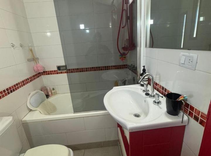 Casa · 135m² · 5 Ambientes · 2 Cocheras