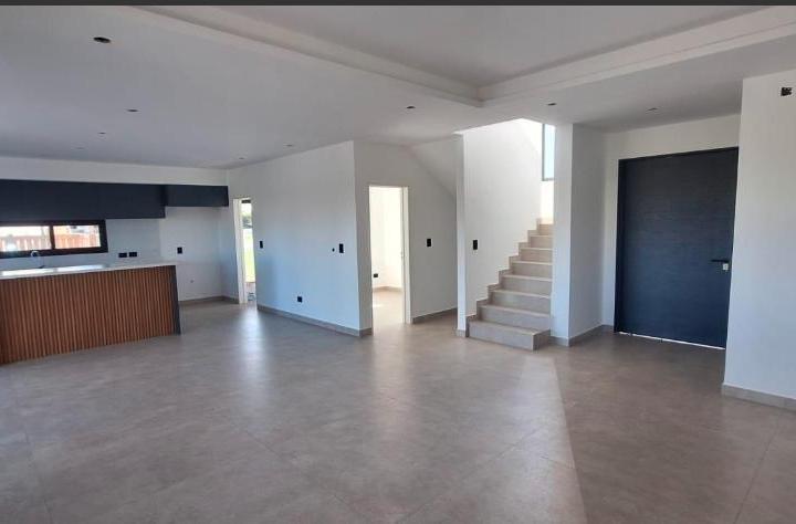 Casa · 195m² · 5 Ambientes