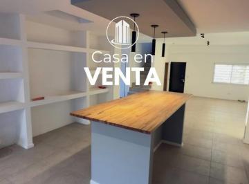 Casa · 110m² · 3 Ambientes · 1 Cochera · Vendo. Casa en Calle Maipú y Batalla de Cepeda. Concordia, Er