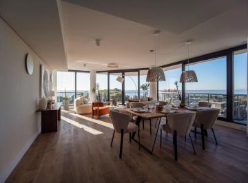Departamento · 174m² · 4 Ambientes · 2 Cocheras · Semipiso en Venta de Categoría de 4 Ambientes con Balcón Terraza en La Lucila