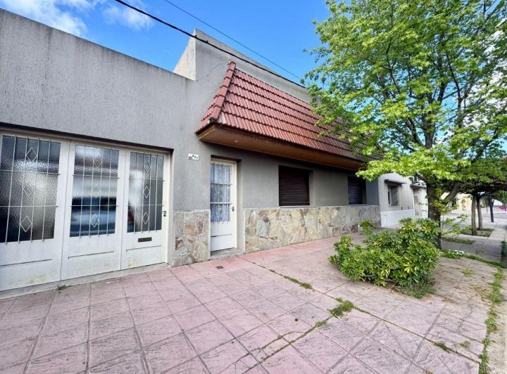 Casa · 277m² · 10 Ambientes · 1 Cochera