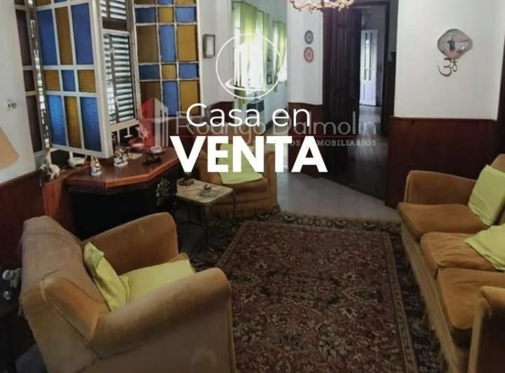 Casa · 195m² · 4 Ambientes · 2 Cocheras