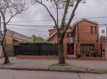 Casa · 545m² · 7 Ambientes · 2 Cocheras · Importante Casa a m del Centro de Rosario
