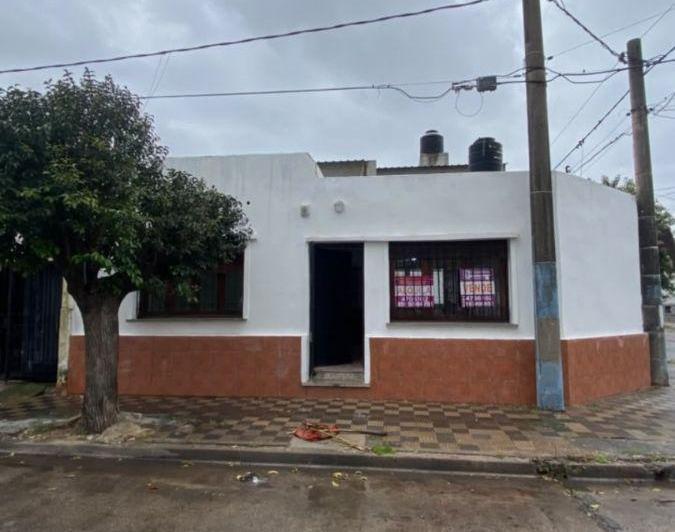 Casa · 61m² · 6 Ambientes · 1 Cochera