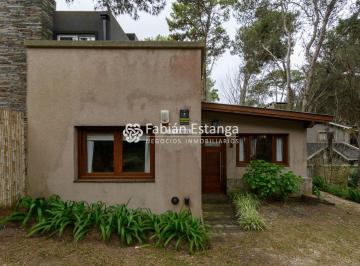 Casa de 3 ambientes, Mar Azul · Casa 3 Ambientes a La Venta - La Luisita - en Mar Azul.