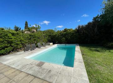 Casa · 240m² · 6 Ambientes · 2 Cocheras · Alquiler Verano Casa 6 Amb Sta Catalina Villanueva