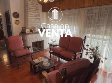 Casa · 150m² · 4 Ambientes · 2 Cocheras · Vendo. Casa en Calle Av Independencia. Concordia, Entre Ríos.