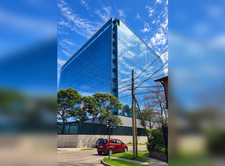 Oficina comercial · 4061m² · 1 Ambiente · 68 Cocheras