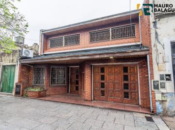 Casa · 394m² · 4 Ambientes · 3 Cocheras · Venta Dos Casas en Villa Lugano - 4 Dorm. - Multifamiliar