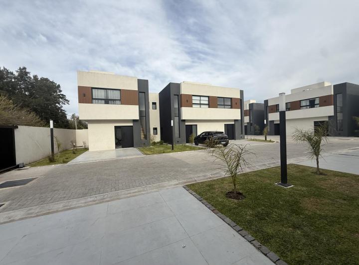 Departamento · 125m² · 4 Ambientes · 1 Cochera
