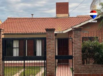 Casa · 80m² · 3 Ambientes · Venta Casa 2 Dorm. B° San Carlos Apto Credito