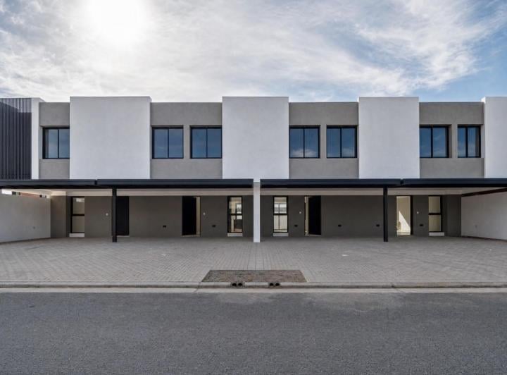 Casa · 145m² · 3 Dormitorios · 2 Cocheras