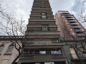 Departamento · 40m² · 3 Ambientes · Venta Departamento de 1 Dormitorio con 2 Baños Sobre Chacabuco Al 1000 - Nueva Córdoba