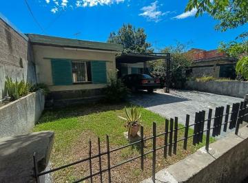 Casa · 94m² · 4 Ambientes · 2 Cocheras · Oportunidad Cercania a Grand Bourg! Casa 4 Amb 300 m² - Apta Credito - Sobre Asfalt