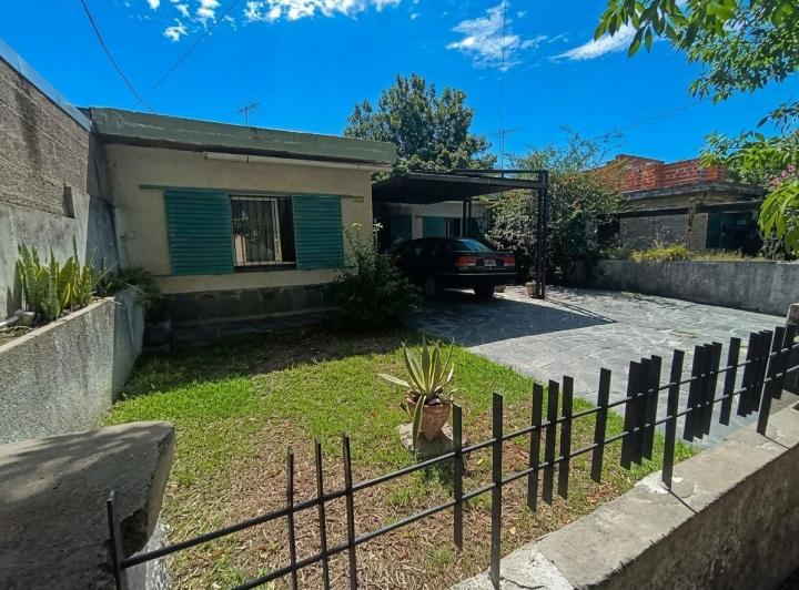Casa · 94m² · 4 Ambientes · 2 Cocheras