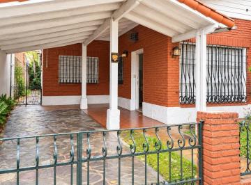 Casa · 157m² · 4 Ambientes · 1 Cochera · Casa 4 Amb. Bernal