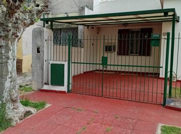Casa · 124m² · 4 Ambientes · Venta Casa 4 Ambientes Quilmes Oeste
