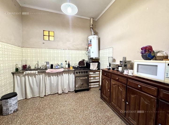 Casa · 224m² · 7 Ambientes · 1 Cochera