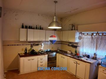 Casa · 110m² · 3 Ambientes · 1 Cochera · Venta Casa 3 Amb. Quilmes F/ Libre Pileta Garage