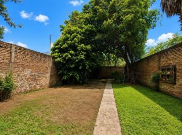 Casa · 100m² · 3 Ambientes · 1 Cochera · Venta Casa 3 Amb con Parque Bernal Oeste