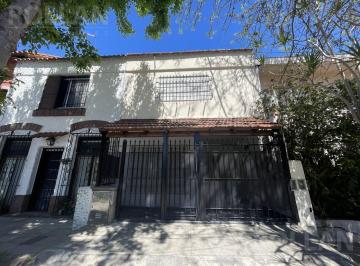 Casa · 75m² · 4 Ambientes · 1 Cochera · Alquiler Duplex 4 Amb en Martinez