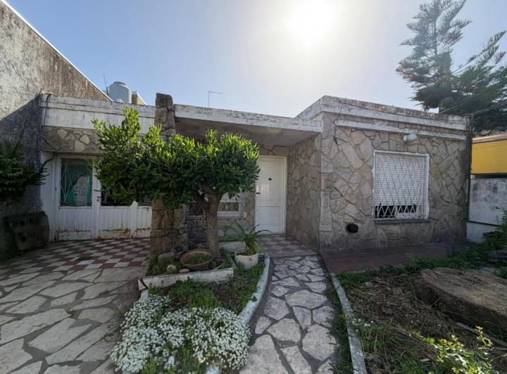 Casa · 86m² · 3 Ambientes · 1 Cochera