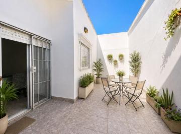 PH · 61m² · 3 Ambientes · Venta PH 3 Ambientes con Patio, Amplio, Sarandí