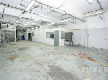 Depósito · 574m² · 7 Ambientes · Paternal Depósito en Venta con Oficinas