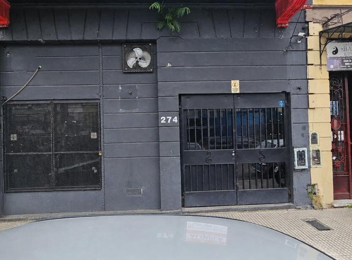 Local comercial · 210m²