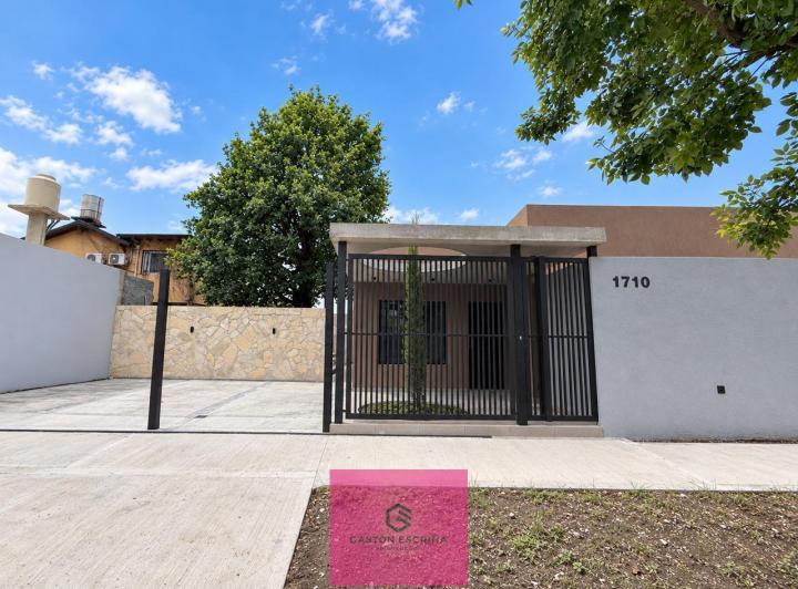 Casa · 105m² · 4 Ambientes · 3 Cocheras