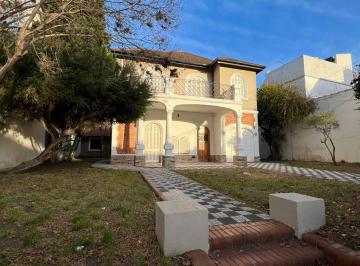 Casa de 7 ambientes, Villa Urquiza · Venta Casa 7 Amb en Villa Urquiza