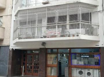 Departamento de 2 ambientes, Almagro · ¡Excelente 2 Ambientes en Pb con Patio Propio!