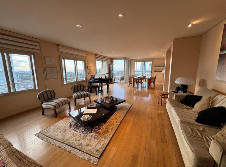Departamento · 160m² · 4 Ambientes · 1 Cochera