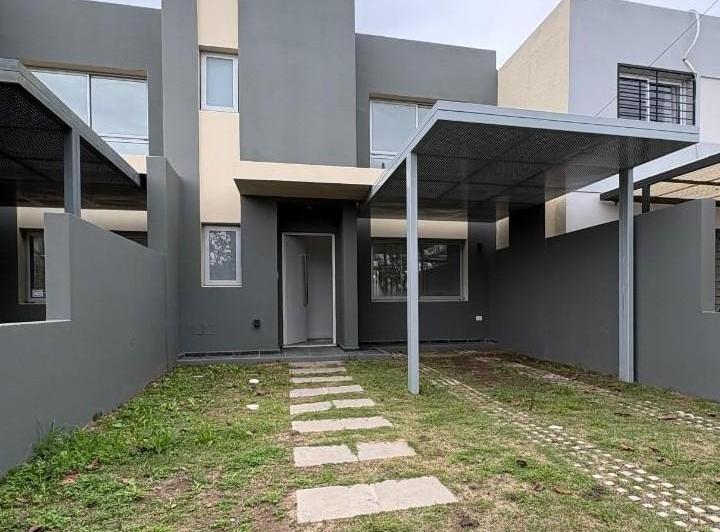 Casa · 115m² · 3 Ambientes · 1 Cochera