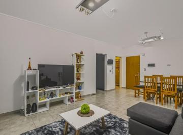 Departamento · 48m² · 2 Ambientes · Calle 55 E 9 y 10, 1 Dormitorio, 2do Piso Al Frente 2 Aire Acondicionados