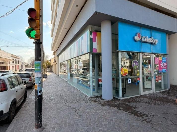 Local comercial · 406m²
