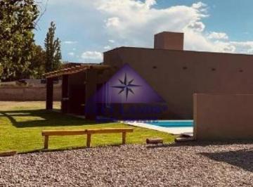 Quinta vacacional · 124m² · 3 Ambientes · Complejo de Cabañas en Venta en San Rafael, Mendoza