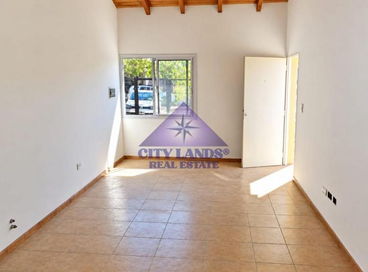 Casa · 100m² · 4 Ambientes · 1 Cochera