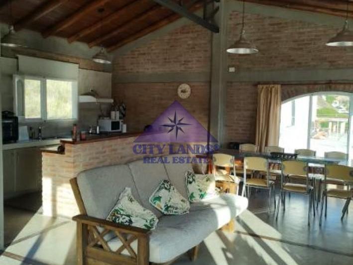 Casa · 112m² · 4 Ambientes · 1 Cochera