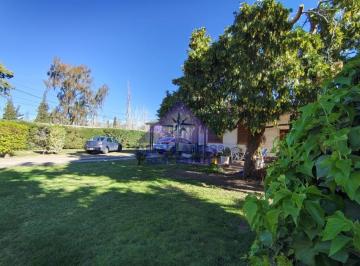 Casa · 197m² · 1 Ambiente · Casa en Venta con Amplio Patio en Las Proximidades de La Puntilla