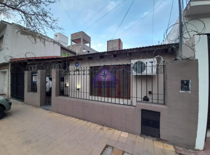 Casa · 262m² · 6 Ambientes · 2 Cocheras