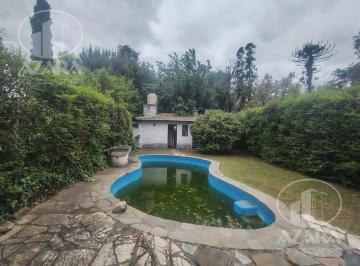 Casa · 58m² · 2 Ambientes · 2 Cocheras · Chalet de 2 Amb Sobre Lote 10 X 50 con Piscina en Venta