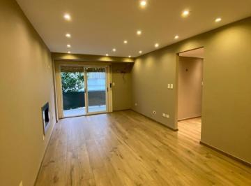 Departamento · 72m² · 3 Ambientes · Departamento de 3 Amb. con Balcon a La Calle - San Telmo
